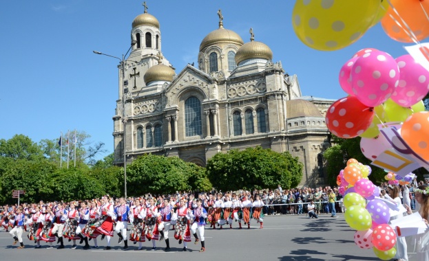 СВЕТО УСПЕНИЕ БОГОРОДИЧНО ДЕН НА ВАРНА | CultureSpace Статии История ...