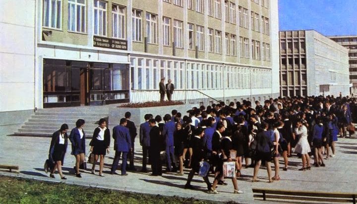 9 години без Мак