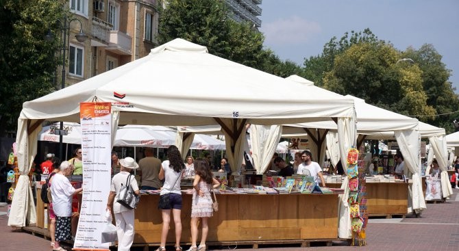 ОТНОВО ВЪВ ВАРНА ИЗЛОЖЕНИЕТО 