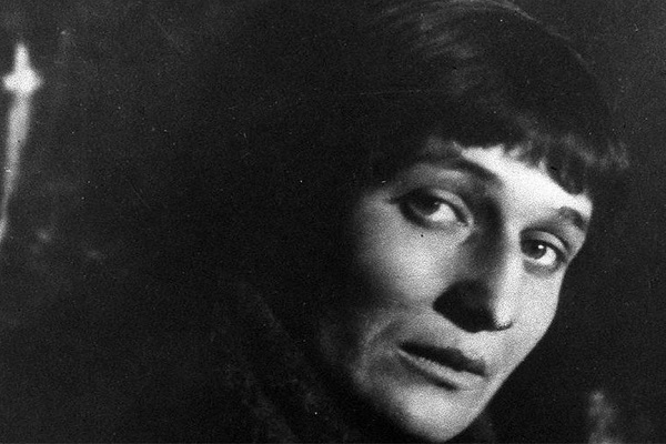 Ана Ахматова: любовта като неприятност 	Втора част