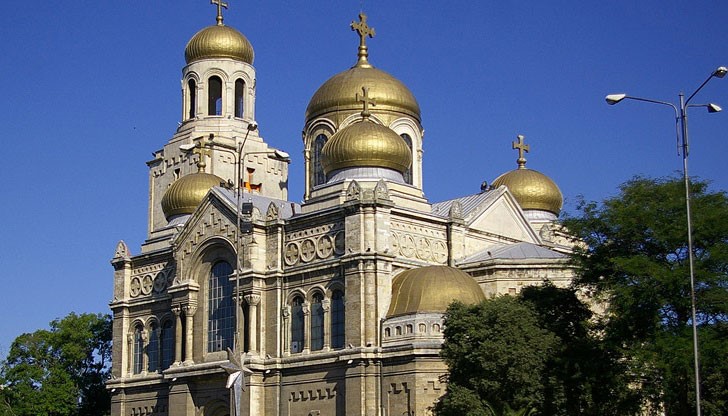 СВЕТО УСПЕНИЕ БОГОРОДИЧНО ДЕН НА ВАРНА