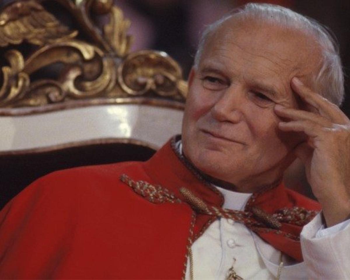 Папата поет | CultureSpace Статии История, Култура, Изкуство, Мистика