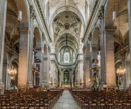 Църквата „Сен Сюлпис“ в Париж,